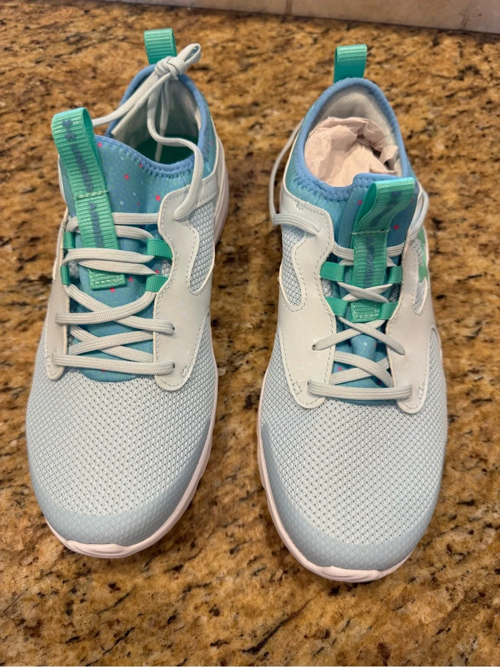 NWT Under Armour Shoes Big Girls Size 6